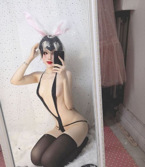 v女郎